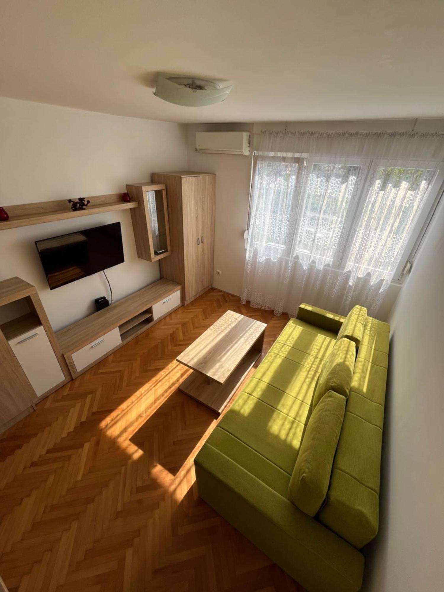 Studio Apartment Welcome 巴尔 外观 照片